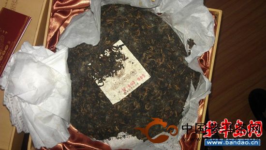 京東商城購買的普洱茶發(fā)霉長毛,店家稱快遞運輸不當拒賠償