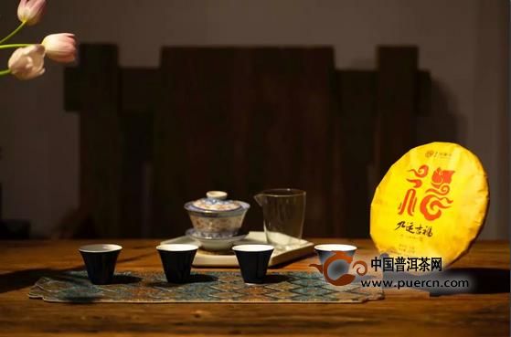 2019年生肖紀(jì)念茶 佳兆業(yè)興海茶業(yè)【九運(yùn)吉?！空缴鲜? class=